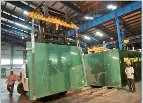 Gunakake lampiran ing Industri Kaca